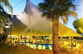 Albert Park Motor Inn-King Beds-Pool-Shaded Parking Longreach 3*,  Avustralya