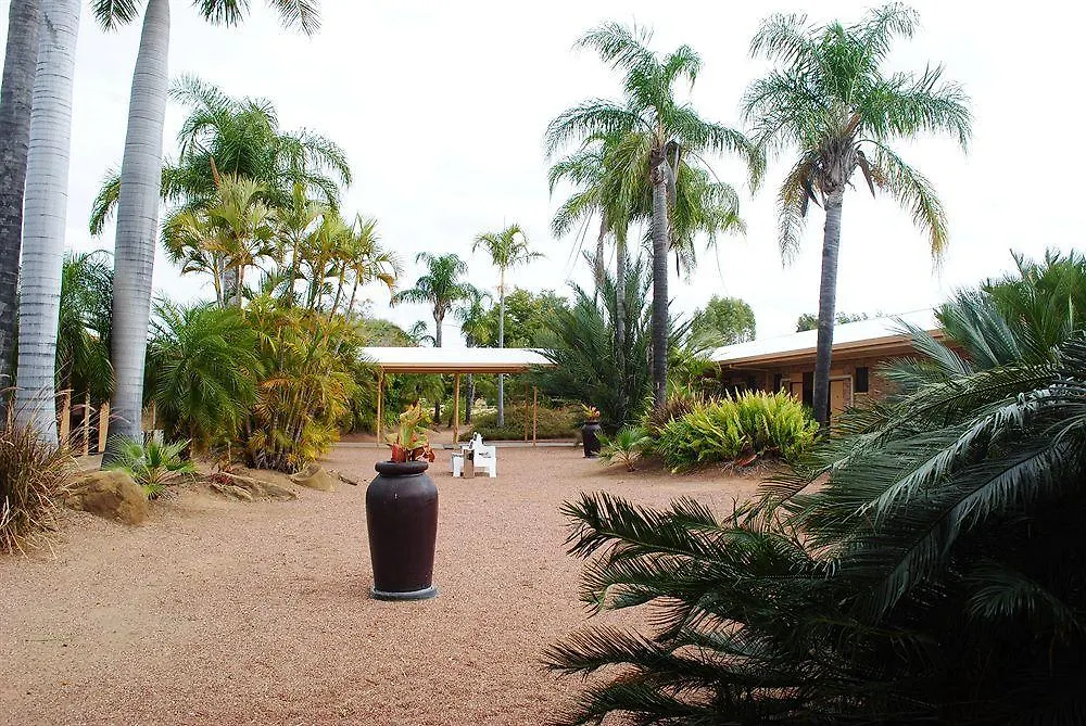 Albert Park Motor Inn-King Beds-Pool-Shaded Parking Longreach 3*,