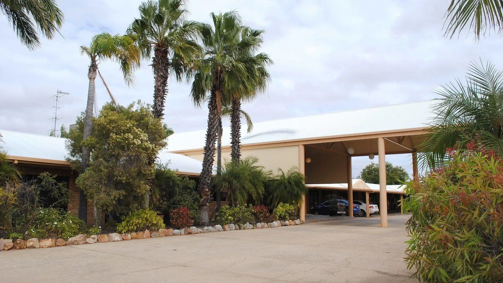 Albert Park Motor Inn-King Beds-Pool-Shaded Parking Longreach Avustralya