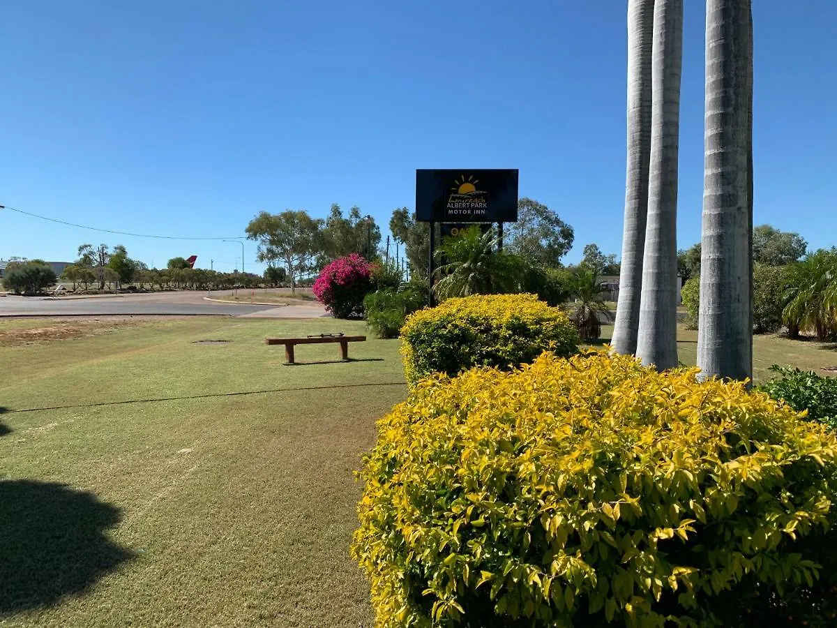 Albert Park Motor Inn-King Beds-Pool-Shaded Parking Longreach 3*,