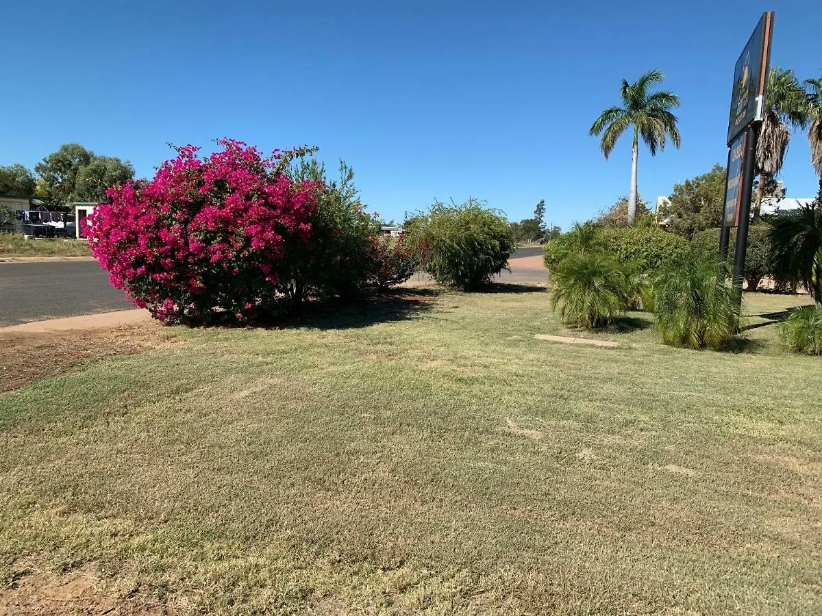 Albert Park Motor Inn-King Beds-Pool-Shaded Parking Longreach Motel